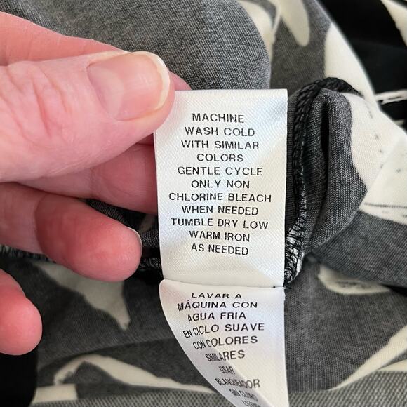 Maggy London Black White Floral Matte Jersey Short Sleeve Midi Wrap Dress 0 NWOT - Picture 15 of 16